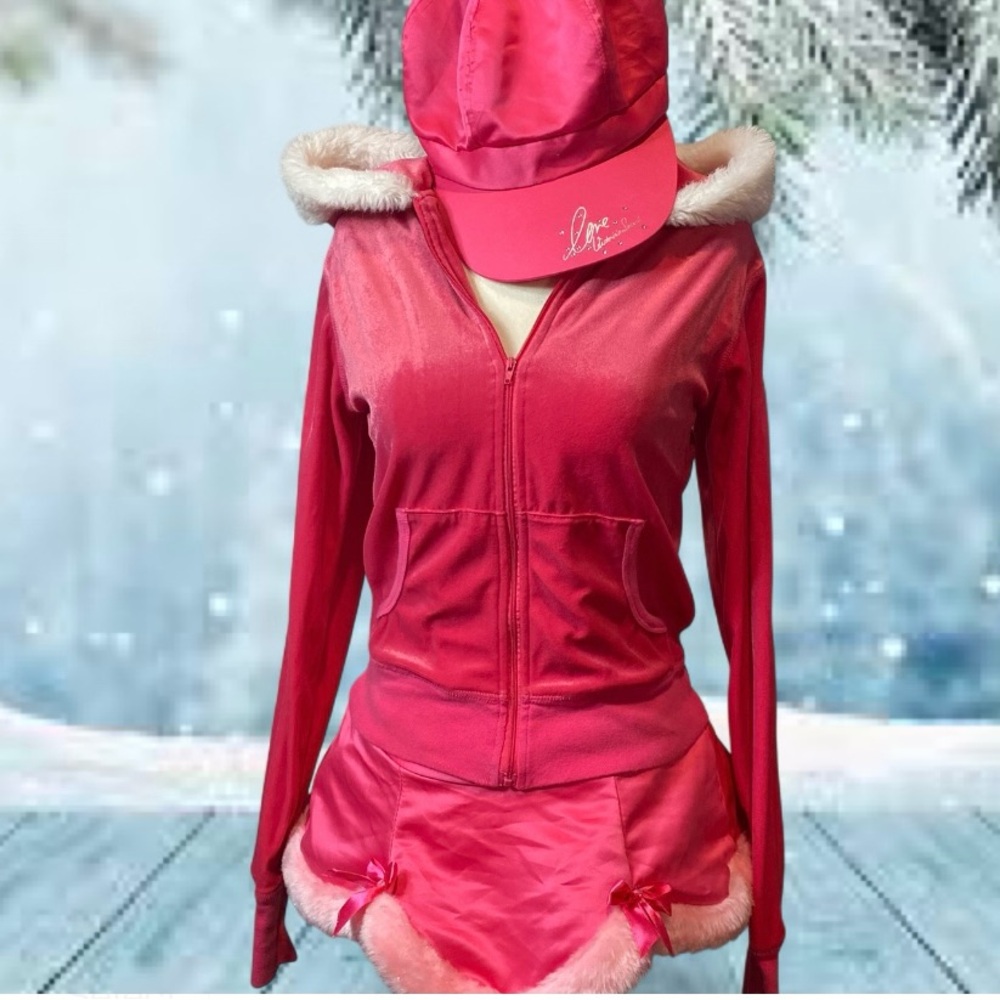 Victoria's Secret Santa Baby set 🎄💕🎄💕